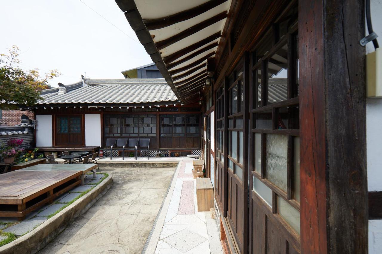 Gongju Bonghwangjae Hanok Guesthouse מראה חיצוני תמונה