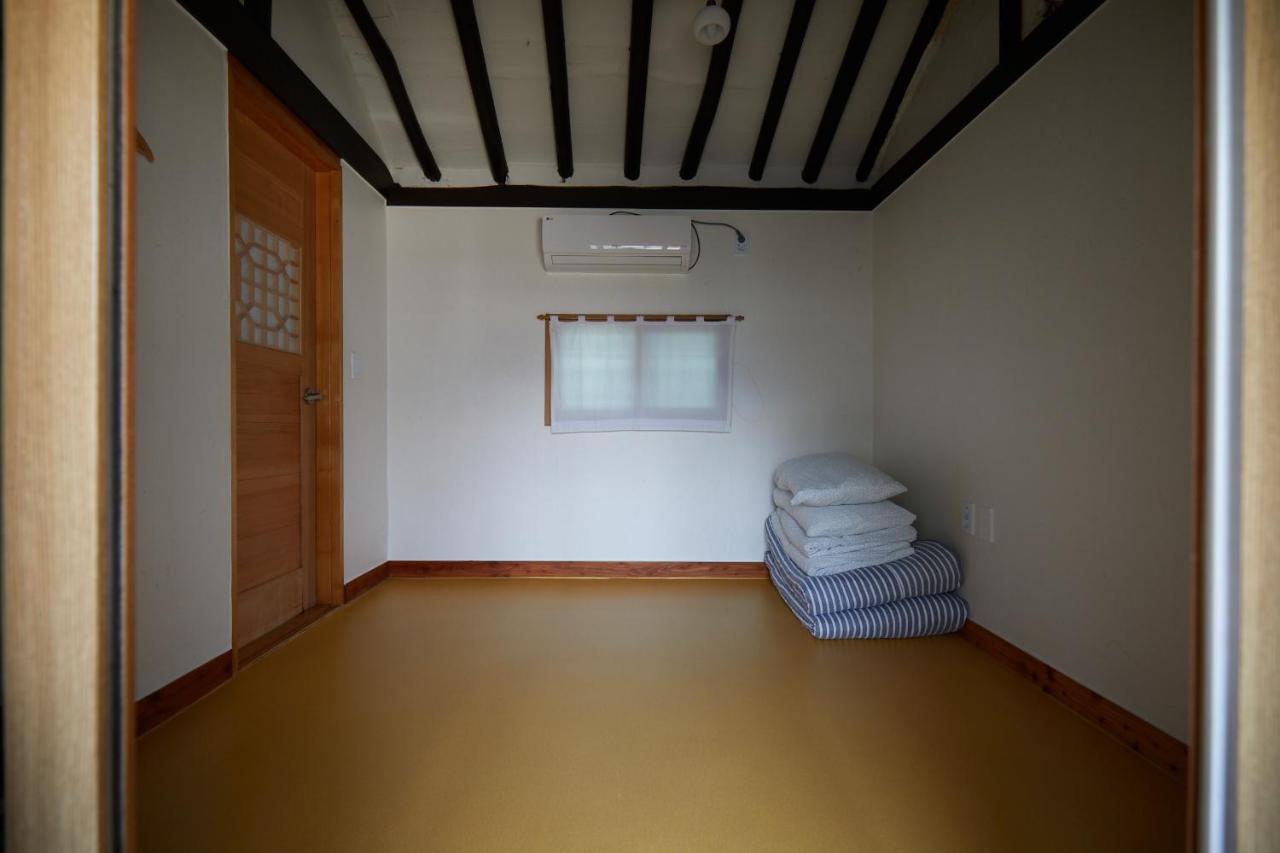 Gongju Bonghwangjae Hanok Guesthouse מראה חיצוני תמונה